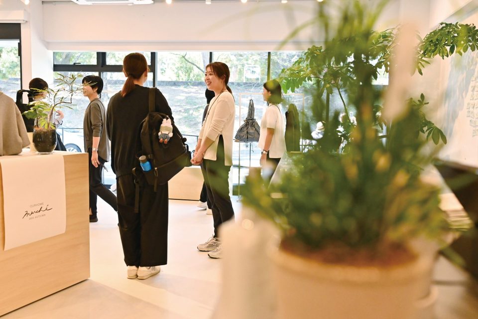 40代　50代　30代　健康　運動　ストレッチ　OURHOME
美容　からだづくり　習慣　ワーママ　ママ　ファッション
ヨガ
ストレッチ
ホットヨガ
マシーンピラティス
ジョギング
ランニング
ウォーキング
テニス
スイミング
プール
ラッシュガード
運動
レディースウェア
習い事
スポーツ応援
スポーツ観戦ママコーデ
