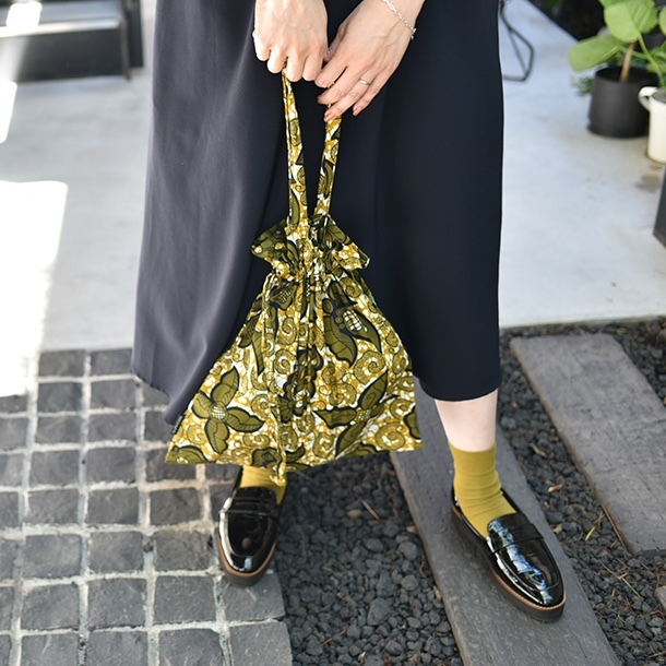 エナメルローファーシューズ 本革 脚長効果 セレモニーにも使える 通勤やお出かけにおすすめ