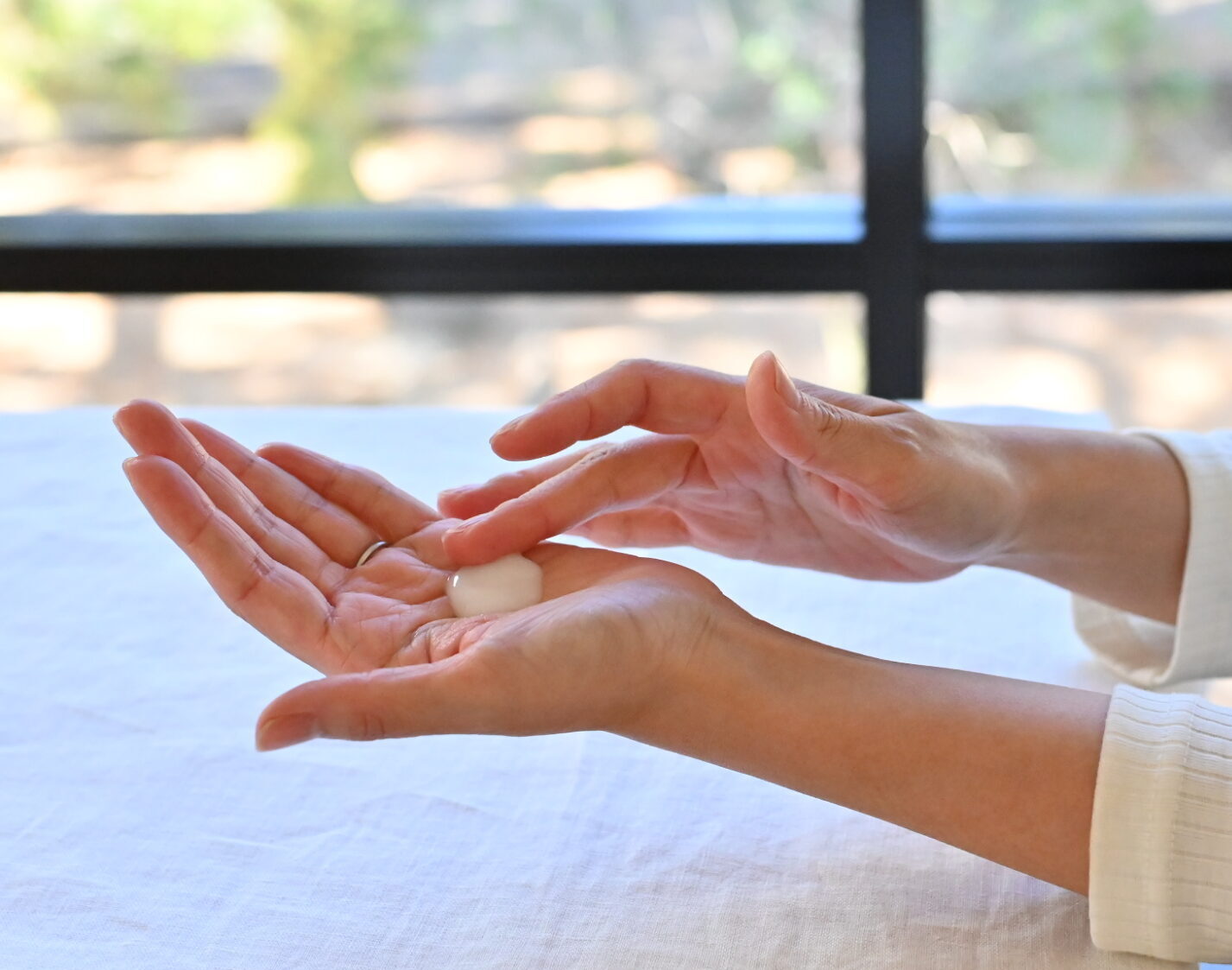 &ourhome モイスチャーミルク|乾燥が気になる肌をしっとり整える7つの無添加乳液。