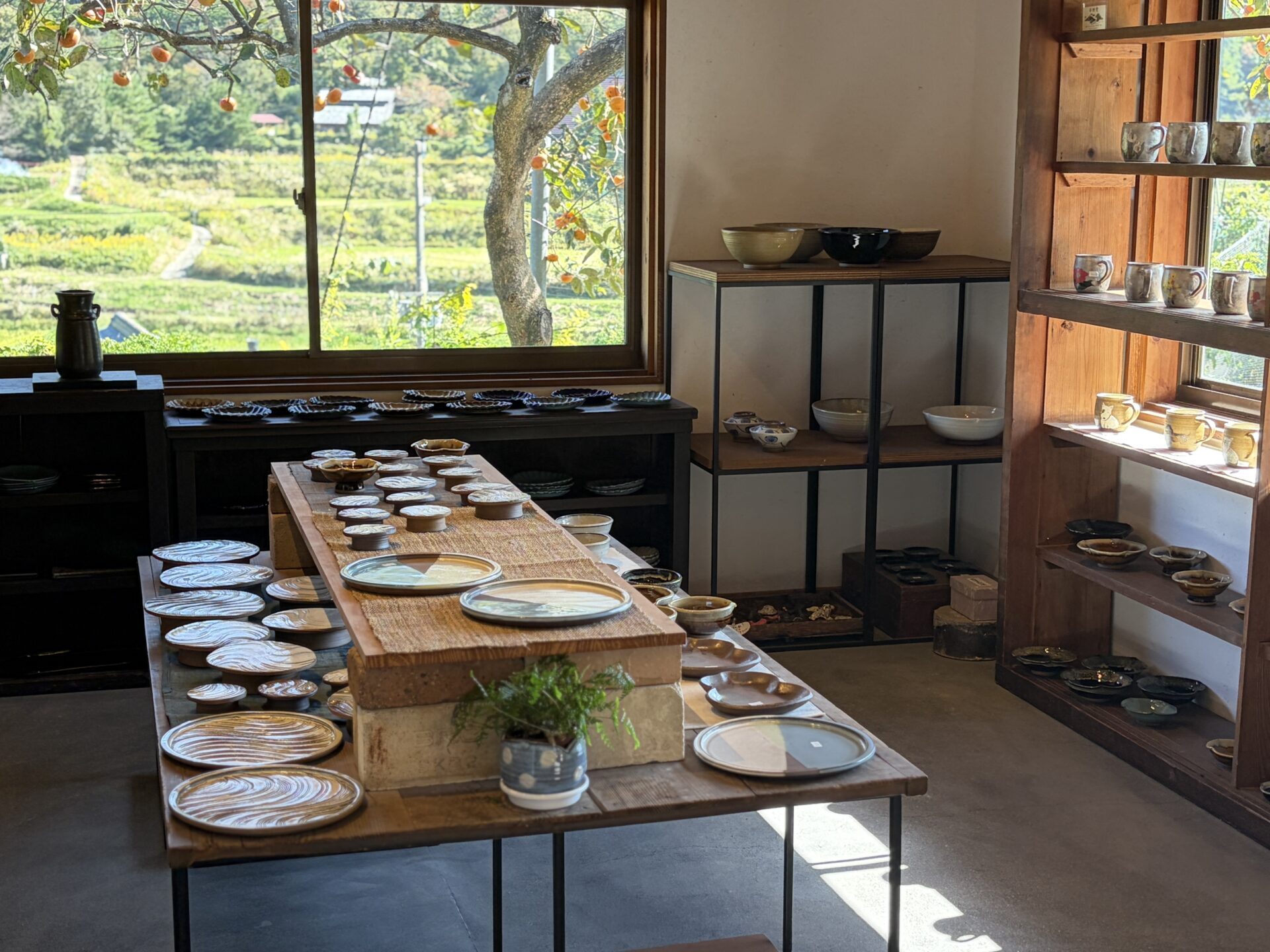 OURHOME｜喫茶OURHOMEでも使われる丹波焼マグカップ。丹波篠山にある窯元の様子。