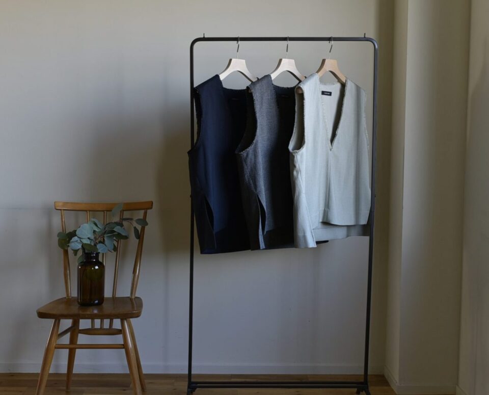 40代　30代　50代　60代　コーデ　ワーママ　通勤　きれいめ　ファッション　ウェア　服　ベスト　おしゃれ