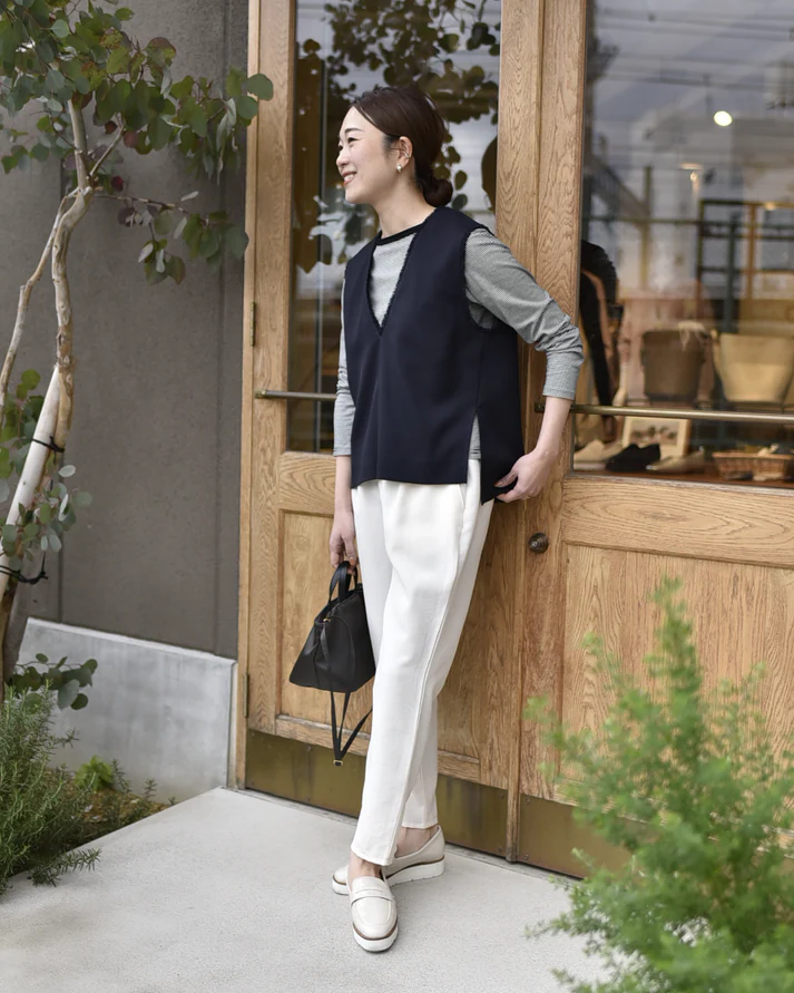 30代  40代  50代  60代　コーデ　ワーママ　通勤　休日　きれいめ　ベスト　ジャケット　ファッション　ウェア　服　 OURHOME  高身長　低身長　洗える